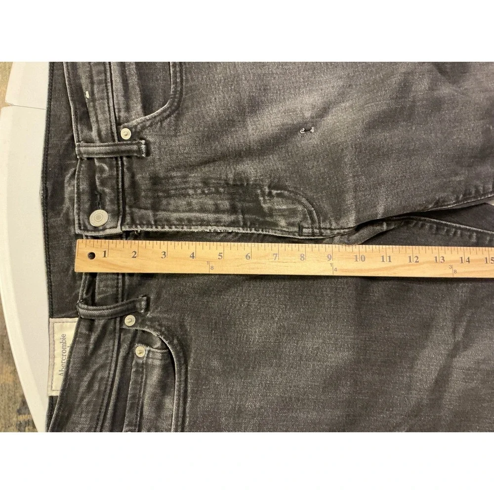 Abercrombie Fitch Men Gray Straight Stretch Jeans Size 33x34 (fits 32x30)‎
